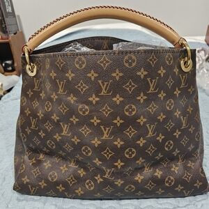 Louis Vuitton Artsy MM Monogram Hobo Bag, Read Description